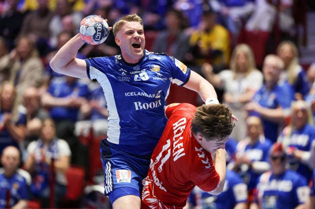 Switzerland v Iceland - MenÂ s EHF EURO 2026 MALMO, SWEDEN - JANUARY 27: Haukur Thrastarson of Iceland and Felix Aellen of Switzerland in action during the Men s EHF Euro 2026 match between Iceland and Switzerland at Malmo Arena on January 27, 2026 in Malmo, Sweden.  SanjinxStrukic PIXSELL