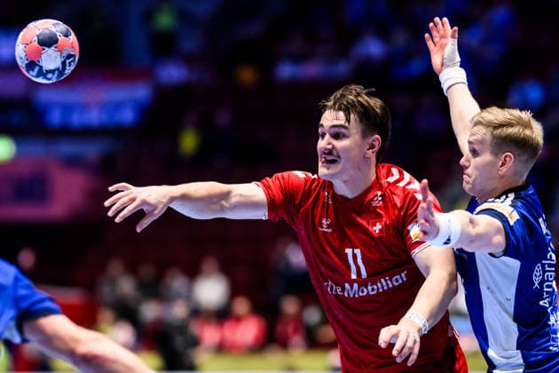 260127 Felix Aellen of Switzerland and Ellidi Vidarsson of Iceland during the EHF European Handball Championship main round match between Switzerland and Iceland on January 27, 2026 in Malmö. Photo: Petter Arvidson BILDBYRAN kod PA PA1140 handball handboll handball handbolls-em 2026 schweiz island ehf european handball championship switzerland iceland bbeng Copyright: PETTERxARVIDSON BB260127PA038
