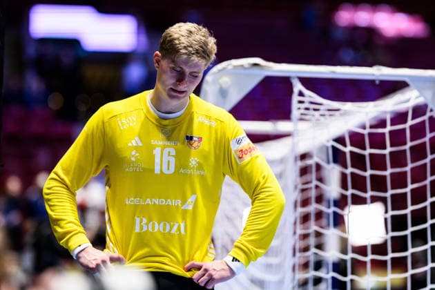 260127 Goalkeeper Viktor Hallgrimsson of Iceland looks dejected after the EHF European Handball Championship main round match between Switzerland and Iceland on January 27, 2026 in Malmö. Photo: Petter Arvidson BILDBYRAN kod PA PA1140 handball handboll handball handbolls-em 2026 schweiz island ehf european handball championship switzerland iceland bbeng depp Copyright: PETTERxARVIDSON BB260127PA043