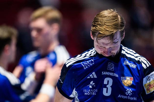 260127 Janus Dadi Smarason of Iceland looks dejected after the EHF European Handball Championship main round match between Switzerland and Iceland on January 27, 2026 in Malmö. Photo: Petter Arvidson BILDBYRAN kod PA PA1140 handball handboll handball handbolls-em 2026 schweiz island ehf european handball championship switzerland iceland bbeng depp Copyright: PETTERxARVIDSON BB260127PA058