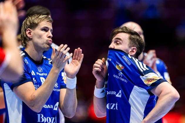 260127 Bjarki Mar Elisson and Odinn Thor Rikhardsson of Iceland looks dejected after the EHF European Handball Championship main round match between Switzerland and Iceland on January 27, 2026 in Malmö. Photo: Petter Arvidson BILDBYRAN kod PA PA1140 handball handboll handball handbolls-em 2026 schweiz island ehf european handball championship switzerland iceland bbeng depp *** 260127 Bjarki Mar Elisson and Odinn Thor Rikhardsson of Iceland looks dejected after the EHF European Handball Championship main round match between Switzerland and Iceland on January 27, 2026 in Malmö Photo Petter Arvidson BILDBYRAN kod PA PA1140 handball handball handball handballs em 2026 schweiz island ehf european handball championship switzerland iceland bbeng depp  Copyright: PETTERxARVIDSON BB260127PA061