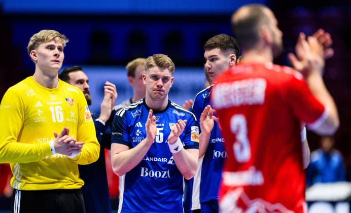 260127 Goalkeeper Viktor Hallgrimsson and Haukur Thrastarson of Iceland looks dejected after the EHF European Handball Championship main round match between Switzerland and Iceland on January 27, 2026 in Malmö. Photo: Petter Arvidson BILDBYRAN kod PA PA1140 handball handboll handball handbolls-em 2026 schweiz island ehf european handball championship switzerland iceland bbeng depp Copyright: PETTERxARVIDSON BB260127PA062