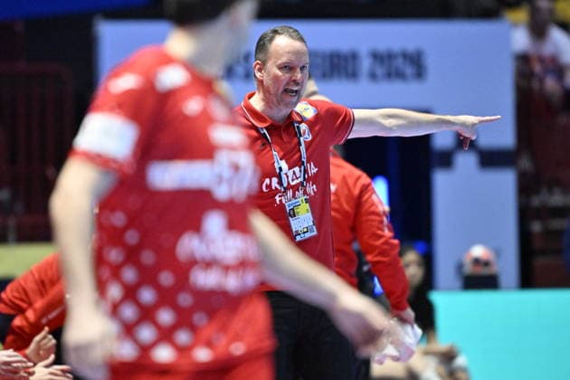 MALMÖ, SWEDEN 20260127 Croatia s coach Dagur Sigurdsson gestures during the 2026 EHF European Men s Handball Championship (the EHF Euro 2026) main round match between Slovenia and Croatia at Malmö Arena, in Malmö, Sweden, on January 27, 2026. MALMÖ SWEDEN x50090x