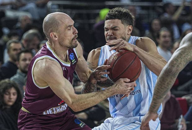 Turk Telekom v Lietkabelis - BKT European Cup ANKARA, TURKIYE - JANUARY 27: Jordan Usher (R) of Turk Telekom in action during BKT EuroCup Basketball Week 16 Group B match between Turk Telekom and Lietkabelis at Ankara Sports Hall in Ankara, Turkiye on January 27, 2026. Metin Aktas Anadolu Ankara Turkey. Editorial use only. Please get in touch for any other usage.  Copyright: x2026xAnadoluxMetinxAktasx