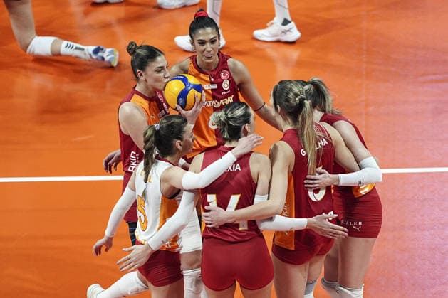 Galatasaray Daikin v Allianz MTV Stuttgart - Women s CEV Cup ISTANBUL, TURKIYE - JANUARY 27: Players of Galatasaray Daikin celebrate during the Women s CEV Cup play-off round first match between Galatasaray Daikin and Allianz MTV Stuttgart at Burhan Felek Vestel Volleyball Hall in Istanbul, Turkiye on January 27, 2026. Agit Erdi Ulukaya Anadolu Istanbul Turkey. Editorial use only. Please get in touch for any other usage.  Copyright: x2026xAnadoluxAgitxErdixUlukayax