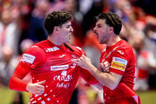 260127 Luka Lovre Klarica and Filip Glavas of Croatia celebrate during the EHF European Handball Championship main round match between Slovenia and Croatia on January 27, 2026 in Malmö. Photo: Petter Arvidson BILDBYRAN kod PA PA1141 handball handboll handball handbolls-em 2026 slovenien slovenia croatia kroatien ehf european handball championship bbeng grappa33 jubel Copyright: PETTERxARVIDSON BB260127PA106