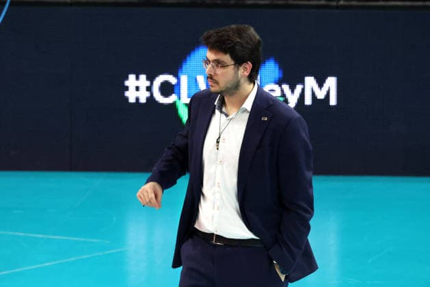 DEU, Champions League, BR Volleys vs. VK Lvi Prag, 27.01.2026, Max-Schmeling-Halle, Berlin, DEU, Champions League, BR Volleys vs. VK Lvi Prag, im Bild Trainer Alexandre Leal (BR Volleys)