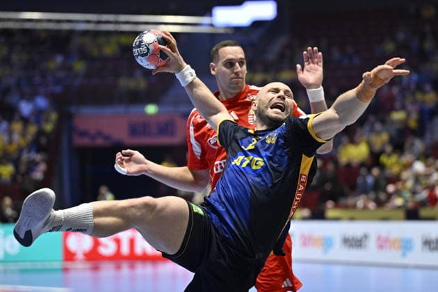 MALMÖ, SVERIGE 20260127 Sveriges Oscar Bergendahl under matchen i mellanrundan i handbolls-EM mellan Sverige och Ungern i Malmö Arena, Malmö, Sverige, 25 januari, 2026. MALMÖ SVERIGE x50090x