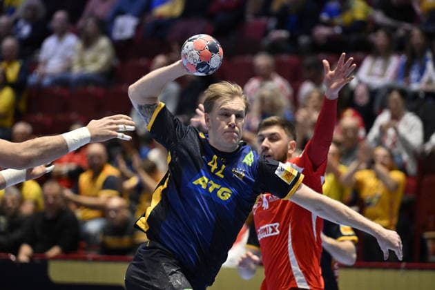 MALMÖ, SWEDEN 20260127 Sweden s Eric Johansson scores during the 2026 EHF European Men s Handball Championship (the EHF Euro 2026) main round round match between Sweden and Hungary on Janyary 27, 2026. MALMÖ SWEDEN x50090x