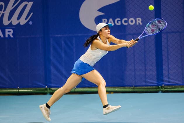 (260127) -- MANILA, Jan. 27, 2026 -- Saito Sara of Japan competes during the women s singles round of 32 match between Mariia Tkacheva of Russia and Saito Sara of Japan at the WTA, Tennis Damen Philippine Women s Open in Manila, the Philippines, Jan. 27, 2026. ) (SP)PHILIPPINES-MANILA-TENNIS-WTA PHILIPPINE WOMEN S OPEN-SINGLES ROUELLExUMALI 