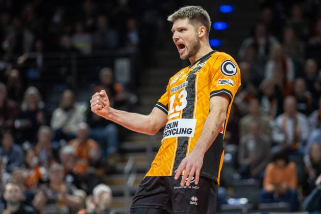 27.01.26, Berlin, Volleyball, BR Volleys vs. VK Lvi Prag Champions League, Gruppenphase. Ruben Schott (BR Volleys) freut sich ueber den Punkt. BR Volleys vs. VK Lvi Prag Champions League