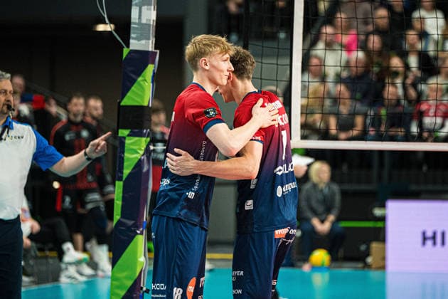 Volleyball I Herren I Saison 2025-2026 I CEV Champions League I CLVM72 I SVG Lüneburg - Asseco Resovia Rzeszow I 27.01.2026 Axel Valdemar Juul Larsen (18, SVG Lüneburg) wird für Joscha Kunstmann (7, SVG Lüneburg) eingewechselt Copyright: xLobeca Bjorn-OlexKehmx