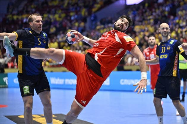 MALMÖ, SWEDEN 20260127 Hungary s Miklos Rosta scores during the 2026 EHF European Men s Handball Championship (the EHF Euro 2026) main round round match between Sweden and Hungary on Janyary 27, 2026. MALMÖ SWEDEN x50090x