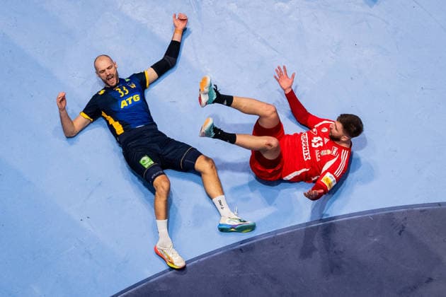 260127 Lukas Sandell of Sweden and Zoran Ilic of Hungary during the EHF European Handball Championship main round match between Sweden and Hungary on January 27, 2026 in Malmö. Photo: Petter Arvidson BILDBYRAN kod PA PA1142 handball handboll handball handbolls-em 2026 sverige sweden hungary ehf european handball championship ungern bbeng *** 260127 Lukas Sandell of Sweden and Zoran Ilic of Hungary during the EHF European Handball Championship main round match between Sweden and Hungary on January 27, 2026 in Malmö Photo Petter Arvidson BILDBYRAN kod PA PA1142 handball handball handball handballs em 2026 sverige sweden hungary ehf european handball championship ungern bbeng  Copyright: PETTERxARVIDSON BB260127PA287