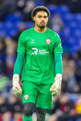 Cardiff City v Barnsley, EFL Sky Bet League 1 Barnsley FC s goalkeeper Owen Goodman (1) in action during the EFL Sky Bet League 1 match between Cardiff City and Barnsley at the Cardiff City Stadium, Cardiff, UK on 27 January 2026. Cardiff Cardiff City Stadium South Glamorgan UK Editorial use only DataCo restrictions apply See www.football-dataco.com , Copyright: xDanxMintox PSI-23644-0028