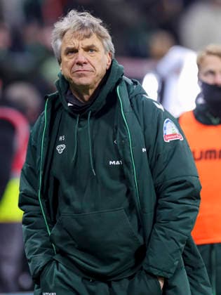 Trainer Horst Steffen (Werder Bremen) schaut enttaeuscht, Bundesliga, SV Werder Bremen v TSG Hoffenheim, Weserstadion am 27. January 2026 in Bremen, Deutschland. (Foto von Marco Steinbrenner DeFodi Images) Trainer Horst Steffen (Werder Bremen) looks dejected, Bundesliga, SV Werder Bremen v TSG Hoffenheim, Weserstadion, January 27, 2026 in Bremen, Germany. (Photo by Marco Steinbrenner DeFodi Images) DFL regulations prohibit any use of photographs as image sequences and or quasi-video. -