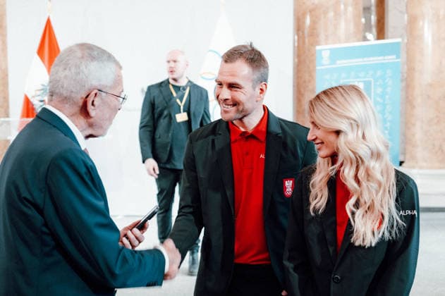 OLYMPICS - Winter Olympic Games, Olympische Spiele, Olympia, OS Milano Cortina 2026 VIENNA,AUSTRIA,28.JAN.26 - OLYMPICS - Winter Olympic Games Milano Cortina 2026, preview, Vereidigung Olympic Team Austria. Image shows president Alexander Van Der Bellen, Benjamin Karl (AUT) and Anna Gasser (AUT).  GEPAxpictures xAlexanderxSolc