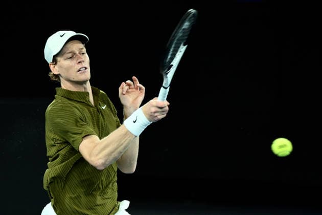 TENNIS AUSTRALIAN OPEN, Jannik Sinner of Italy in action during the men™s Quarterfinal against Ben Shelton of the USA on day 11 of the 2026 Australian Open tennis tournament at Melbourne Park in Melbourne, Wednesday, January 28, 2026. ( NO ARCHIVING MELBOURNE VICTORIA AUSTRALIA  Copyright: xJOELxCARRETTx 20260128135466877784