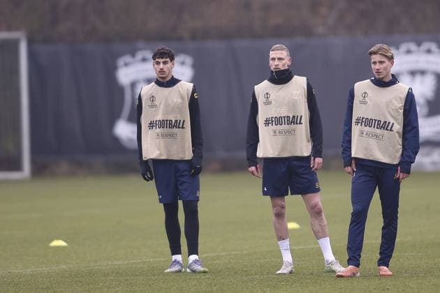DEVENTER , 28-01-2026 , Stadium De Adelaarshorst , season 2025 2026 , UEFA Europa League League phase . Training before the Europa League match between Go Ahead Eagles and SC Braga, Picture shows GA Eagles player Dani Tijman GA Eagles player Joris Kramer GA Eagles player Giovanni van Zwam Training before Go Ahead Eagles - Braga  x201132204x Copyright:
