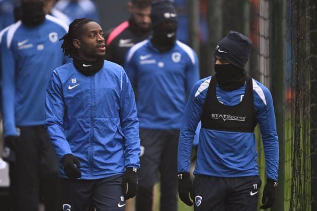 Genk s Joris Kayembe and Genk s Zakaria El Ouahdi pictured during a training session of Belgian soccer team KRC Genk in Genk, on Wednesday 28 January 2026. The team is preparing for tomorrow s match against Swedish team Malmo FF, on day eight of the League phase of the UEFA Europa League tournament. JOHAN EYCKENS JohanxEyckens  x159238426x