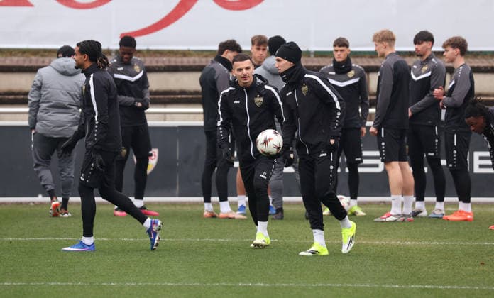 2026,01,28, Stuttgart, Fußball UEFA Europa League, Saison 2025-2026, VfB Stuttgart, Training, v.l. Badredine Bouanani, Bilal El Khannouss