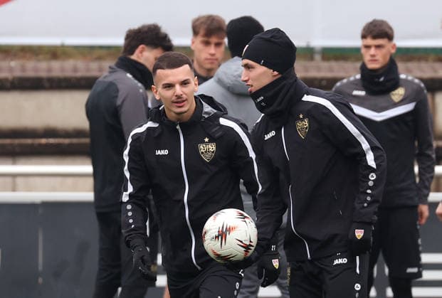 2026,01,28, Stuttgart, Fußball UEFA Europa League, Saison 2025-2026, VfB Stuttgart, Training, v.l. Badredine Bouanani, Bilal El Khannouss