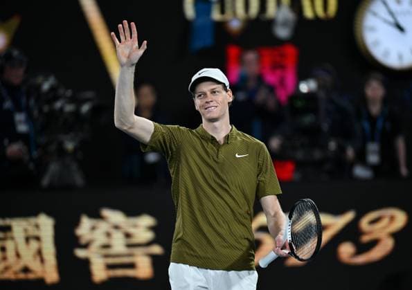 (260128) -- MELBOURNE, Jan. 28, 2026 -- Jannik Sinner greets the audience after the men s singles quarterfinal match between Ben Shelton of the United States and Jannik Sinner of Italy at the Australian Open tennis tournament in Melbourne, Australia, Jan. 28, 2026. (Photo by Xinhua) (SP)AUSTRALIA-MELBOURNE-TENNIS-AUSTRALIAN OPEN-MEN S SINGLES-QUARTERFINALS WangxShen 
