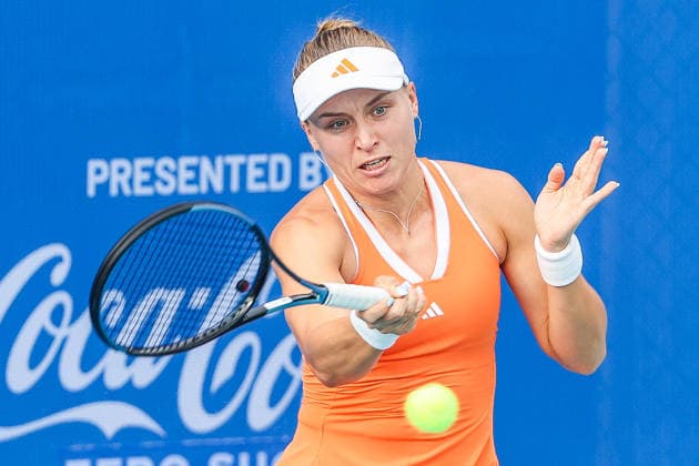(260128) -- MANILA, Jan. 28, 2026 -- Yuliia Strodubtseva of Ukraine competes during the women s singles round of 16 match between Solana Sierra of Argentina and Yuliia Starodubtseva of Ukraine at the WTA, Tennis Damen Philippine Women s Open in Manila, the Philippines, Jan. 28, 2026. ) (SP)PHILIPPINES-MANILA-WTA PHILIPPINE WOMEN S OPEN ROUELLExUMALI 