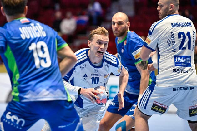 Iceland s Gisli Kristjansson and Arnar Arnarsson against Slovenia s StaÅ¡ JoviÄiÄ‡ and Kristjan HorÅ¾en during the 2026 EHF European Men s Handball Championship (the EHF Euro 2026) main round match between Slovenia and Iceland at Malmö Arena, in Malmö, Sweden, on January 28, 2026. MALMÖ SWEDEN x50090x