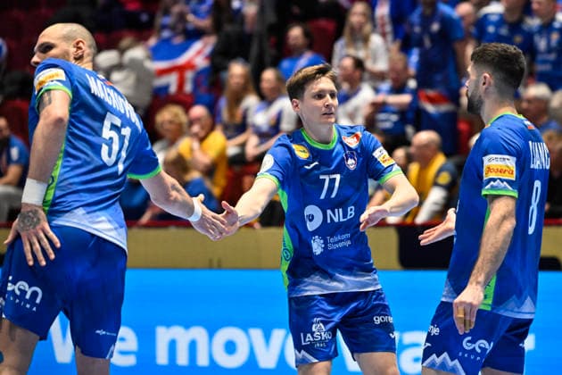 MALMÖ, SWEDEN 20260128 Slovenia s Borut MaÄkovÅ¡ek, Domen Novak and BlaÅ¾ Janc during the 2026 EHF European Men s Handball Championship (the EHF Euro 2026) main round match between Slovenia and Iceland at Malmö Arena, in Malmö, Sweden, on January 28, 2026. MALMÖ SWEDEN x50090x