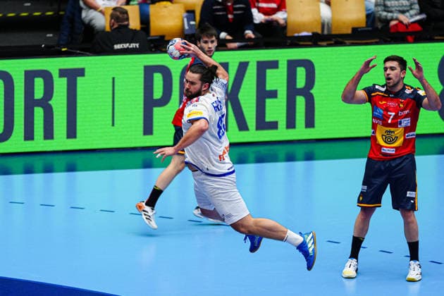 Wurf Tor Luis Frade (Portugal, 82) DEN, Spanien vs. Portugal, Handball, EHF Europameisterschaft 2026, Hauptrunde, Spieltag 4, 28.01.2026 DEN, Spanien vs. Portugal, Handball, EHF Europameisterschaft 2026, Hauptrunde, Spieltag 4, 28.01.2026 Herning Copyright: xEibner-Pressefoto MarcelxvonxFehrnx EP_MFN