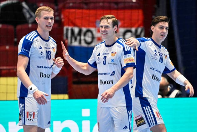 Iceland s Ellidi Vidarsson, Janus Dadi Smarason and Orri Freyr Thorkelsson during the 2026 EHF European Men s Handball Championship (the EHF Euro 2026) main round match between Slovenia and Iceland at Malmö Arena, in Malmö, Sweden, on January 28, 2026. MALMÖ SWEDEN x50090x