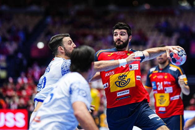 Wurf Tor Imanol Garciandia (Spanien, 18), Miguel Neves (Portugal, 20) DEN, Spanien vs. Portugal, Handball, EHF Europameisterschaft 2026, Hauptrunde, Spieltag 4, 28.01.2026 DEN, Spanien vs. Portugal, Handball, EHF Europameisterschaft 2026, Hauptrunde, Spieltag 4, 28.01.2026 Herning Copyright: xEibner-Pressefoto MarcelxvonxFehrnx EP_MFN
