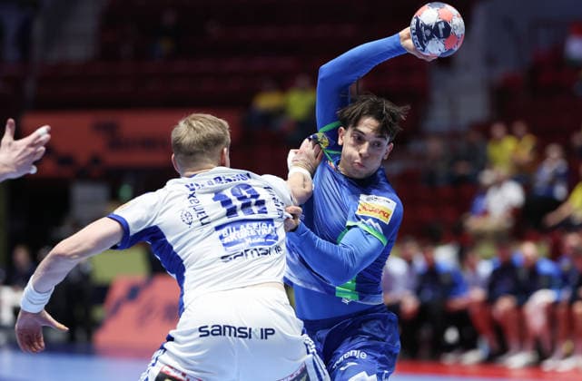 Slovenia v Iceland - MenÂ s EHF EURO 2026 MALMO, SWEDEN - JANUARY 28: Andraz Makuc of Slovenia in action during the Men s EHF Euro 2026 match between Slovenia and Iceland at Malmo Arena on January 28 2026 in Malmo, Sweden.  SanjinxStrukic PIXSELL