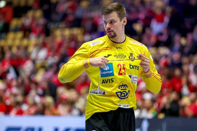 28.01.2026, Handball, Men s EHF EURO 2026, Spanien - Portugal, Jyske Bank Boxen in Herning, Dänemark, Main Round: Antonio Antunes Baeta Rodrigues Areia (Portugal 25) enttäuscht Enttäuschung Dänemark