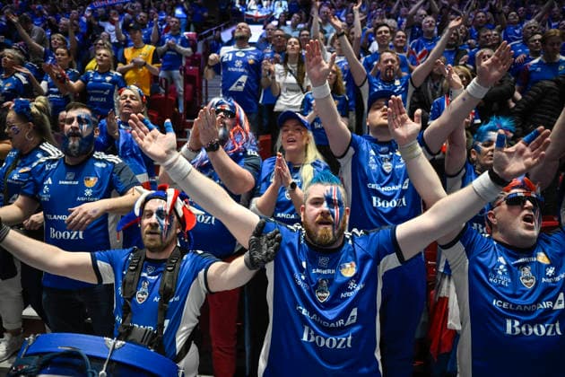 Icelandic fans celebrates after Iceland wins against Slovenia, 31-39, during the 2026 EHF European Men s Handball Championship (the EHF Euro 2026) main round match between Slovenia and Iceland at Malmö Arena, in Malmö, Sweden, on January 28, 2026. MALMÖ SWEDEN x50090x