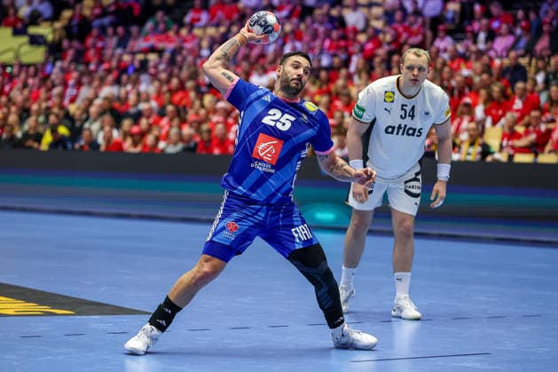 28.01.2026, Handball, Men s EHF EURO 2026, Deutschland - Frankreich, Jyske Bank Boxen in Herning, Dänemark, Main Round: Hugo Descat (France 25) Dänemark