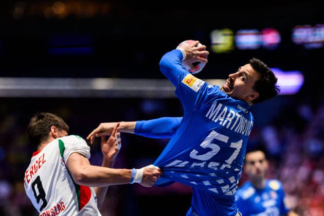 260128 Andrej Pergel of Hungary and Ivan Martinovic of Croatia during the EHF European Handball Championship main round match between Croatia and Hungary on January 28, 2026 in Malmö. Photo: Petter Arvidson BILDBYRAN kod PA PA1144 handball handboll handball handbolls-em 2026 croatia hungary kroatien ungern ehf european handball championship bbeng grappa33 Copyright: PETTERxARVIDSON BB260128PA050