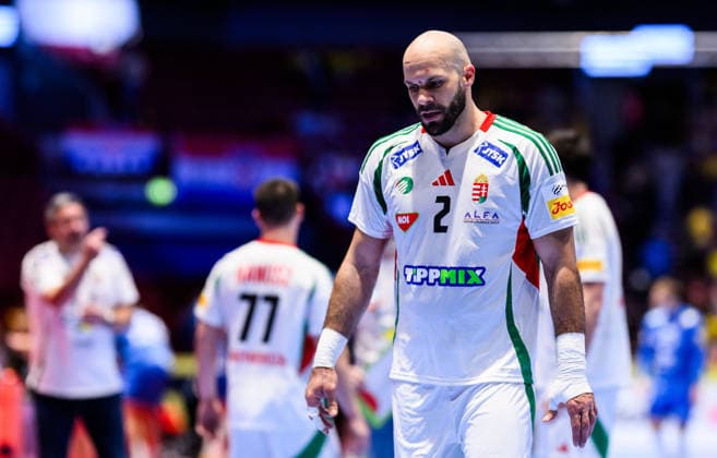 260128 Adrian Sipos of Hungary looks dejected during the EHF European Handball Championship main round match between Croatia and Hungary on January 28, 2026 in Malmö. Photo: Petter Arvidson BILDBYRAN kod PA PA1144 handball handboll handball handbolls-em 2026 croatia hungary kroatien ungern ehf european handball championship bbeng grappa33depp Copyright: PETTERxARVIDSON BB260128PA055