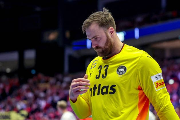 28.01.2026, Handball, Men s EHF EURO 2026, Deutschland - Frankreich, Jyske Bank Boxen in Herning, Dänemark, Main Round: Andreas Wolff (Germany 33) gestikulierend auf dem Spielfeld Dänemark
