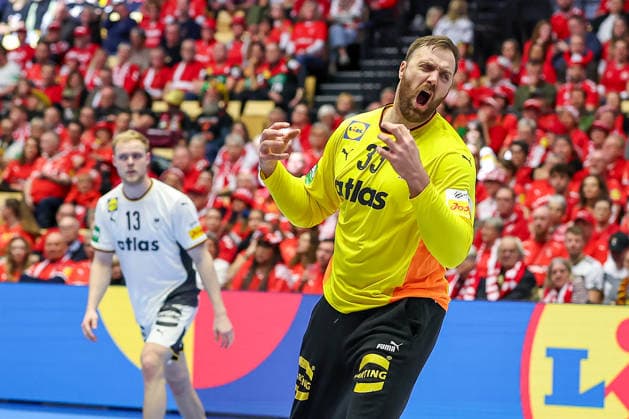 28.01.2026, Handball, Men s EHF EURO 2026, Deutschland - Frankreich, Jyske Bank Boxen in Herning, Dänemark, Main Round: Andreas Wolff (Germany 33) gestikulierend auf dem Spielfeld Dänemark