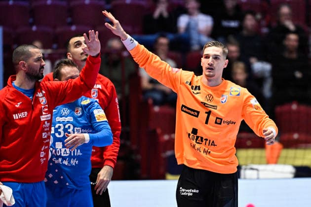 MALMÖ, SWEDEN 20260128 Croatia s goalkeeper Dominik KuzmanoviÄ‡ celebrates with his teammates during the 2026 EHF European Men s Handball Championship (the EHF Euro 2026) main round match between Croatia and Hungary at Malmö Arena, in Malmö, Sweden, on January 28, 2026. MALMÖ SWEDEN x50090x