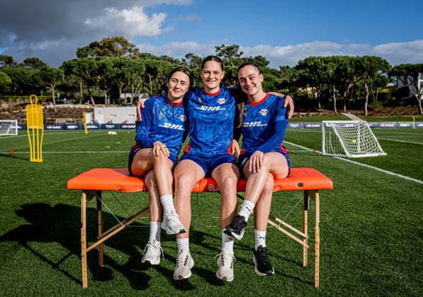 Leipzigs Lara Marti, Giovanna Hoffmann und Diana Nemeth beim Training. Training RB Leipzig Frauen am 14. Januar 2026 im Trainingslager in Faro (Portugal). The Campus, Quinta do Lago (Portugal). RB Leipzig Frauen - Trainingslager