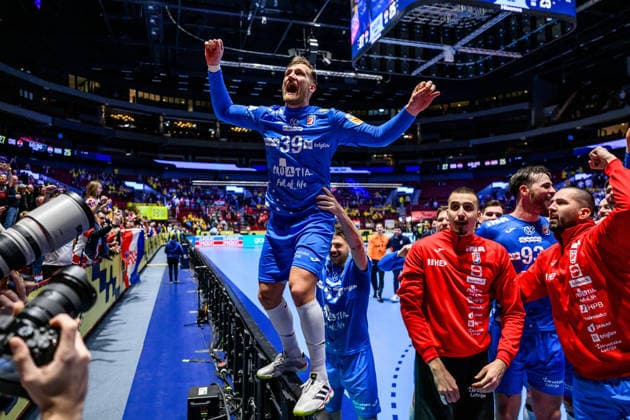 260128 David Mandic of Croatia celebrates after the EHF European Handball Championship main round match between Croatia and Hungary on January 28, 2026 in Malmö. Photo: Petter Arvidson BILDBYRAN kod PA PA1144 handball handboll handball handbolls-em 2026 croatia hungary kroatien ungern ehf european handball championship bbeng grappa33 jubel Copyright: PETTERxARVIDSON BB260128PA099