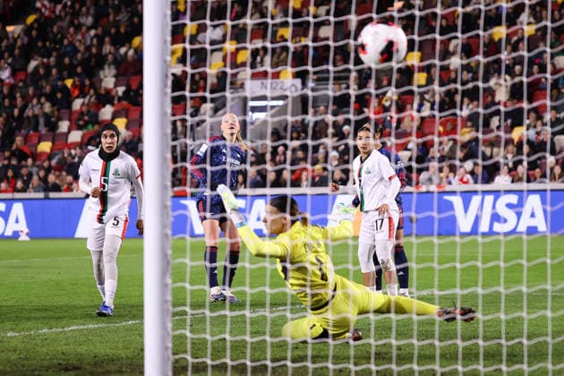 Arsenal v ASFAR Women 28 January 2026, London - FIFA Womens Champions Cup - Semi Final - Arsenal v ASFAR - Frida Maanum of Arsenal scores their second goal - Photo: Jacques Feeney Offside. London UK Copyright: xJacquesxFeeneyx xOffsidexOffside