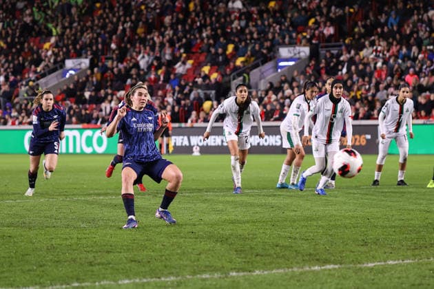 Arsenal v ASFAR Women 28 January 2026, London - FIFA Womens Champions Cup - Semi Final - Arsenal v ASFAR - Mariona Caldentey of Arsenal scores their third goal from the penalty spot - Photo: Jacques Feeney Offside. London UK Copyright: xJacquesxFeeneyx xOffsidexOffside
