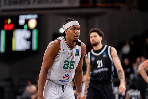 Szene mit Kenneth Ogbe (25; Veolia Towers Hamburg) und 21; Slask Wroclaw Szene mit Kenneth Ogbe (25; Veolia Towers Hamburg) und 21; Slask Wroclaw Copyright: xPhilippHeistx
