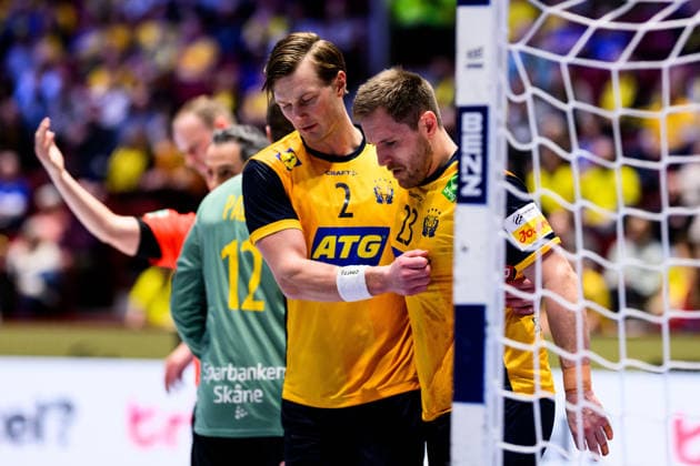 260128 Jonathan Carlsbogard and Albin Lagergren of Sweden during the EHF European Handball Championship main round match between Switzerland and Sweden on January 28, 2026 in Malmö. Photo: Petter Arvidson BILDBYRAN kod PA PA1145 handball handboll handball handbolls-em 2026 schweiz sverige sweden ehf european handball championship switzerland bbeng sverige sweden Copyright: PETTERxARVIDSON BB260128PA115