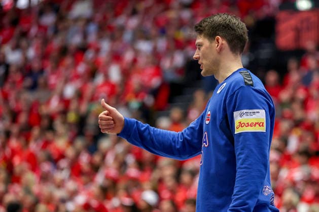 28.01.2026, Handball, Men s EHF EURO 2026, Dänemark - Norwegen, Jyske Bank Boxen in Herning, Dänemark, Main Round: Torbjorn Sittrup Bergerud (Norway 30) gestikulierend auf dem Spielfeld Dänemark