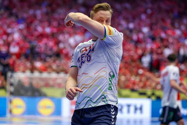 28.01.2026, Handball, Men s EHF EURO 2026, Dänemark - Norwegen, Jyske Bank Boxen in Herning, Dänemark, Main Round: August Baskar Pedersen (Norway 40) gestikulierend auf dem Spielfeld Dänemark